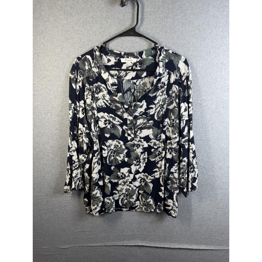 Monday Fun Blouse Womens 2X Blue Floral 3/4 Sleeve Henley Crinkle Rayon Top